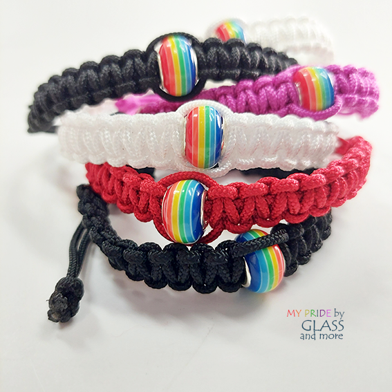 Paracord armband met regenboogkraal