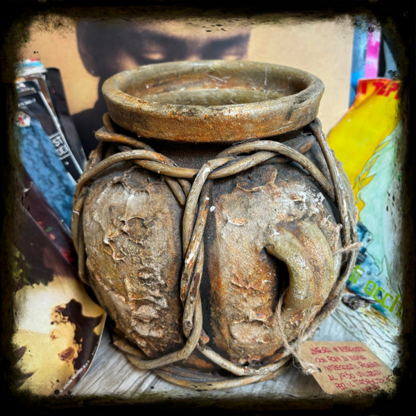 VASO IN TERRA COTTA CON RAMI DI ULIVO ANNI 30