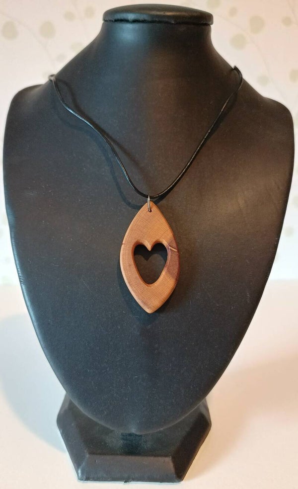 Halsband "Hjärta"
