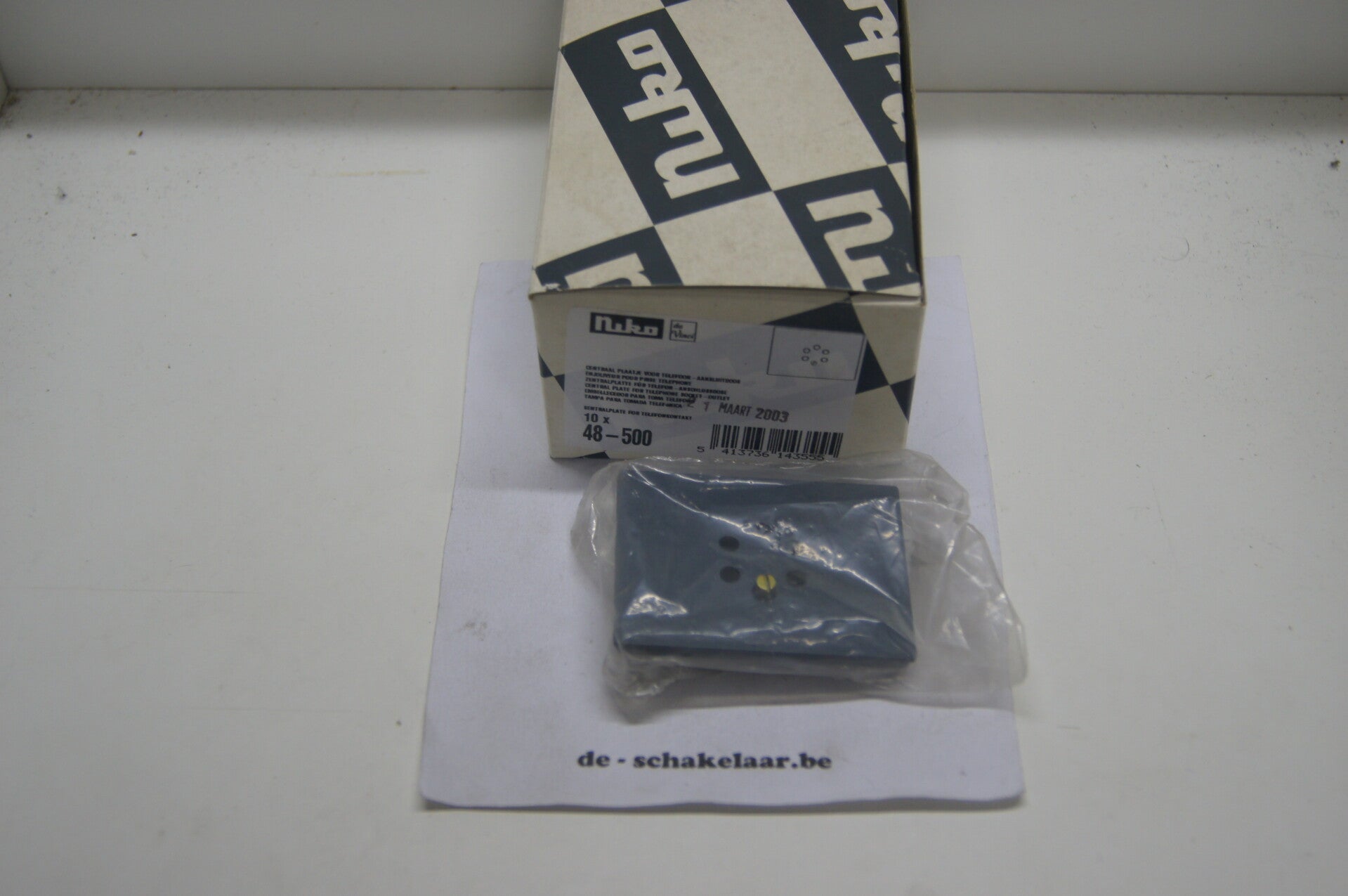 Niko 48-500 Dav centraal plaatje telefoon.