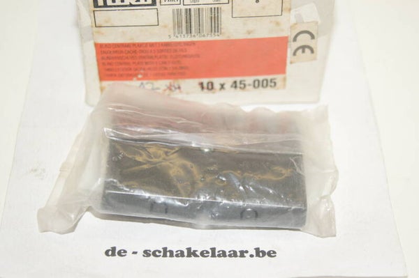 Niko 45-005 Dav centraal blind plaatje met 3 ingangen