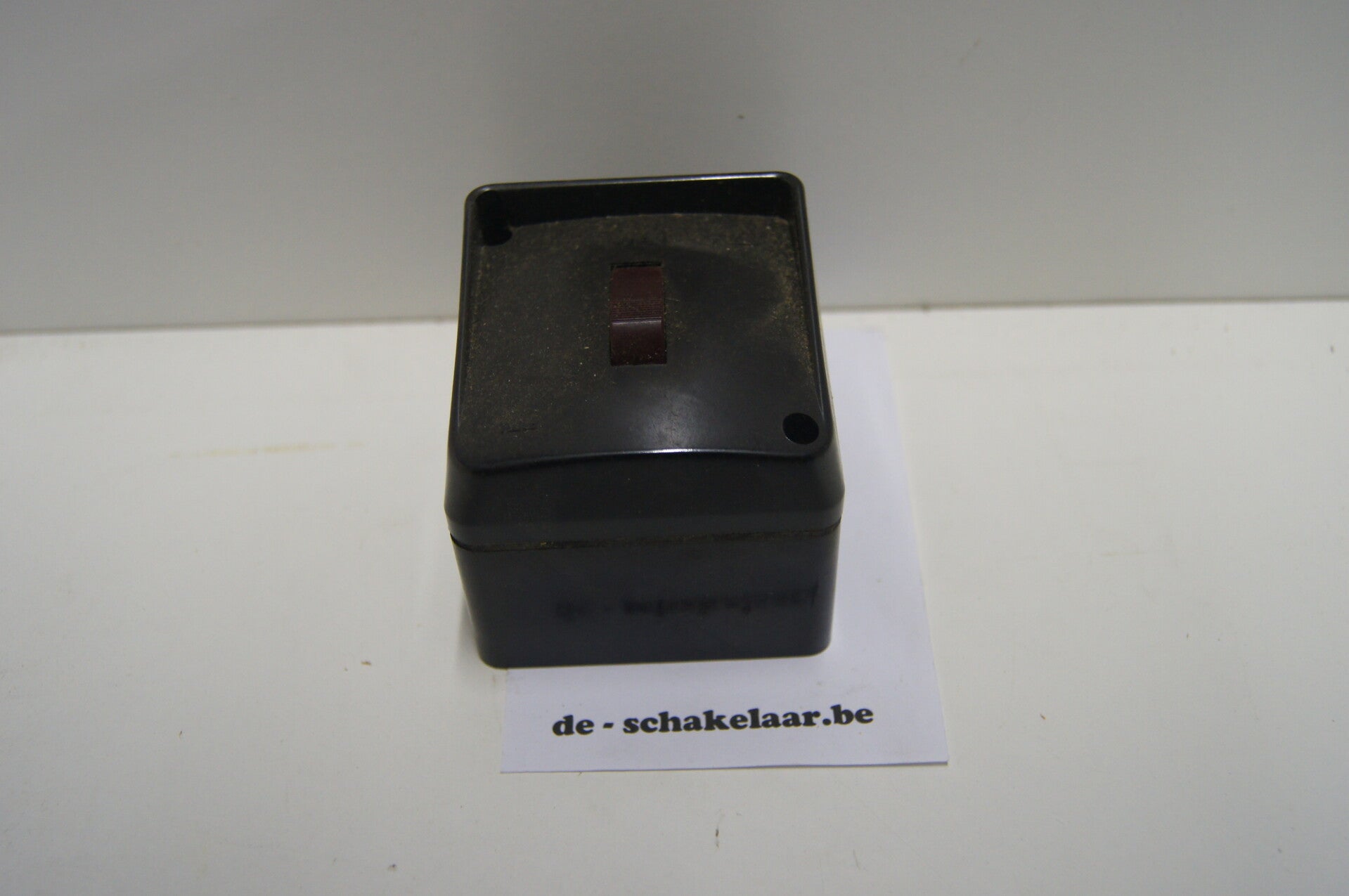 Niko HV Drukknop compleet zwart