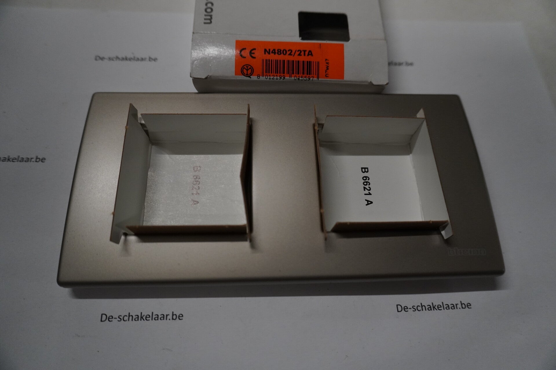 Bticino light N4802/2TA afdekplaat 2 modules licht titaan