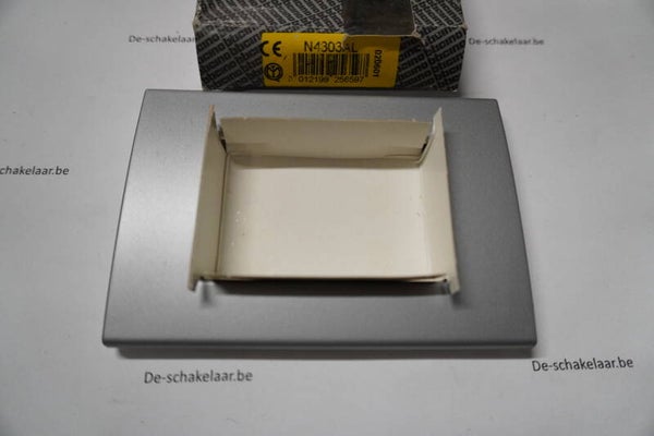 Bticino light N4803AL afdekplaat 3 modules aluminium