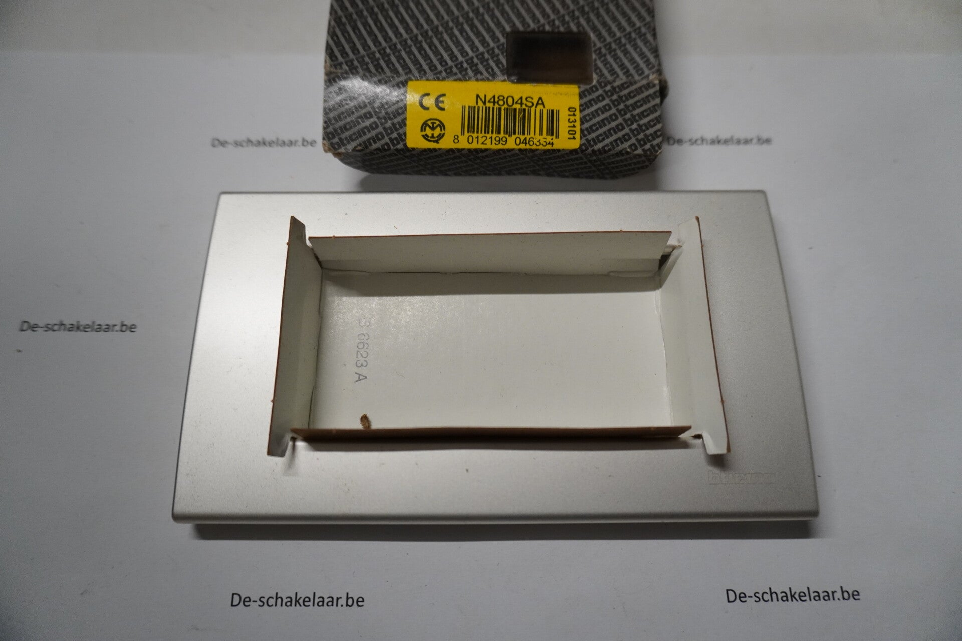 Bticino light N4804SA Afdekplaat 4 modules gepolijst zilver