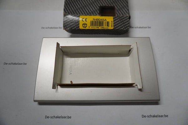 Bticino light N4804SA Afdekplaat 4 modules gepolijst zilver
