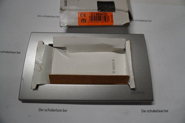 Bticino light N4804TH Afdekplaat 4 mod light tech.met kleine kras