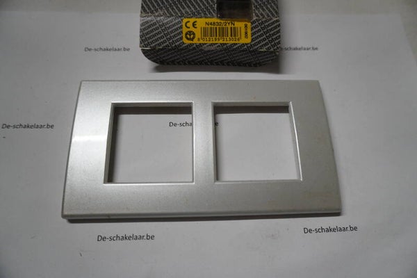 Bticino light N4832/2YN Afdekplaat 2x2mod parelgeel (vert of hor)