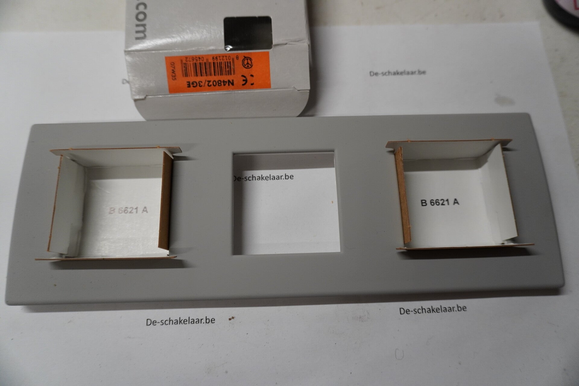 Bticino light N4802/3GE Afdekplaat 3x2 mod steengrijs