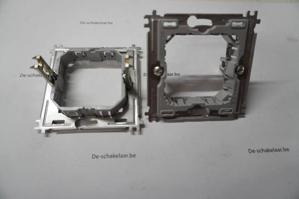 Bticino light N4702BGH modulehouder 2 mod met klauwen