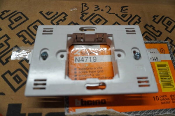 Bticino light N4719 modulehouder 2 mod