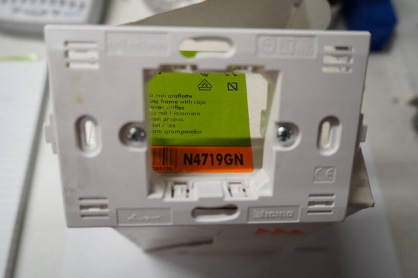 Bticino light N4719GN houder voor 2 mod