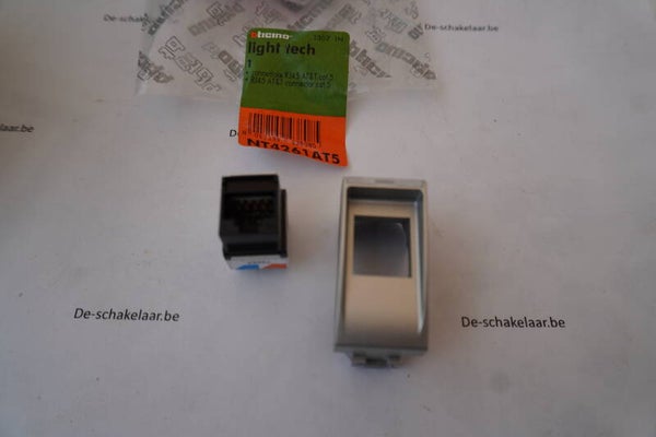 Bticino light tech NT4261AT5 connector RJ45 AT&T cat5