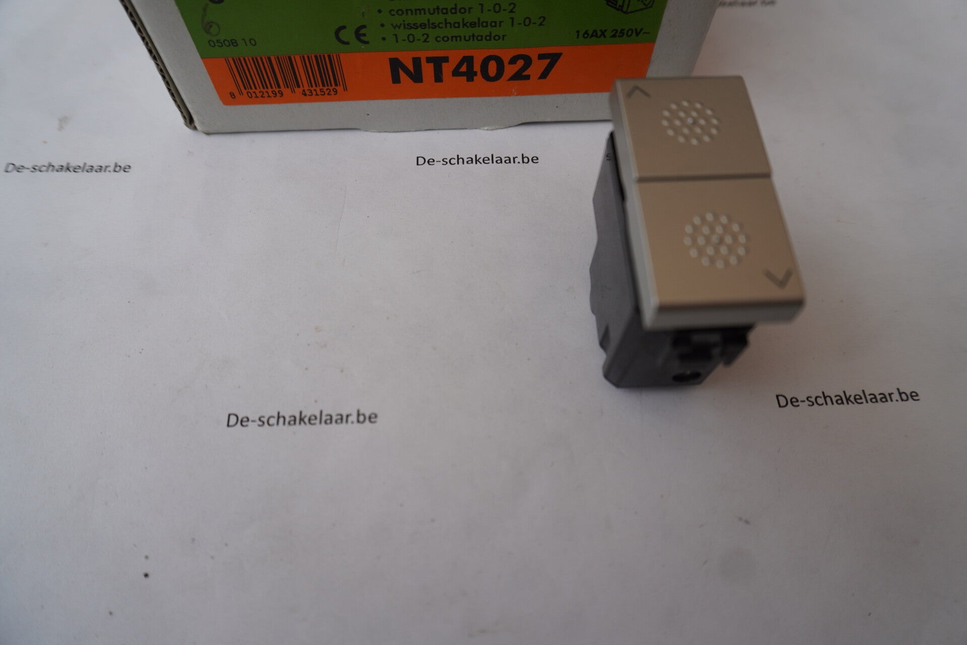 Bticino light tech NT4027 Wisselschakelaar 1-0-2