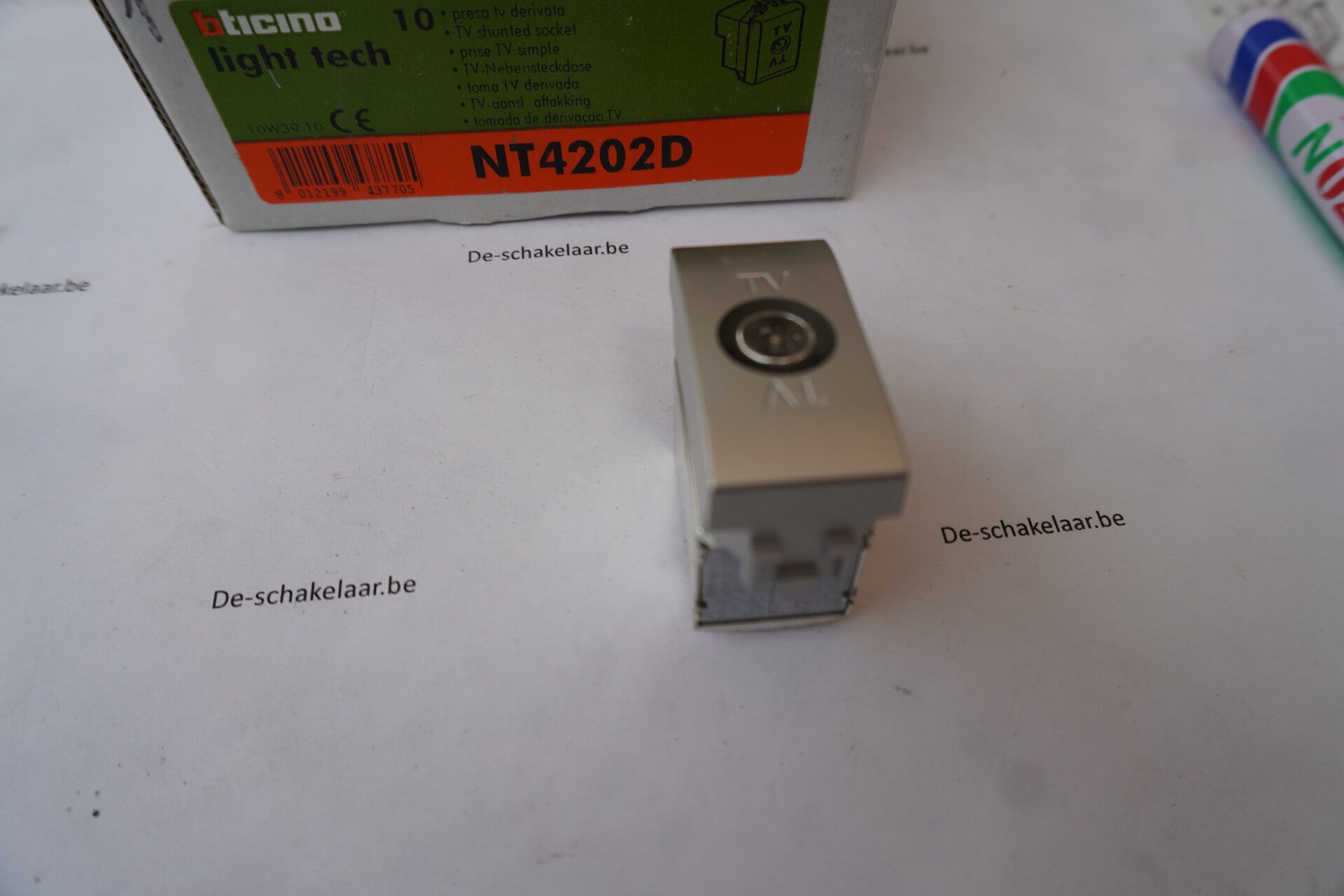 Bticino light tech NT4202D TV aansluiting aftakking
