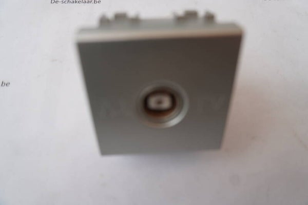 Bticino light tech NT4205D TV aansluiting doorgang 2 mod