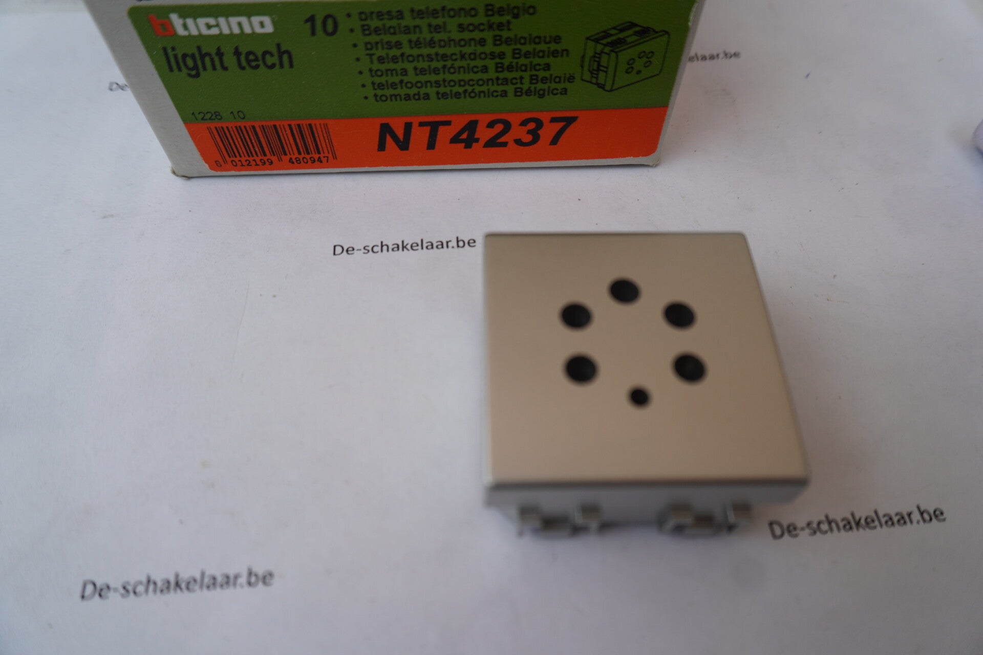 Bticino light tech NT4237 telefoonaansluiting 5 pins BE