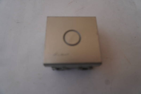 Bticino light tech NT4951 Blindplaat  afgerond - met uitdrukbare afsluiting diameter 14mm
