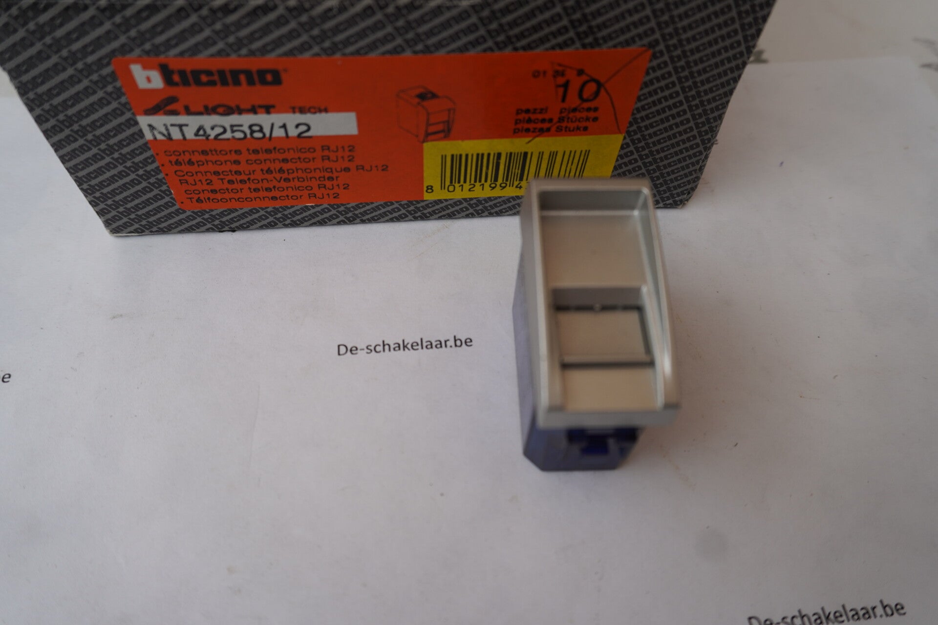 Bticino light tech NT4258/12 telefoonconnector RJ12