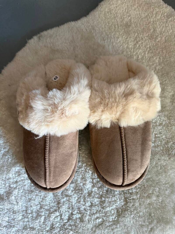 Sloffen big size taupe