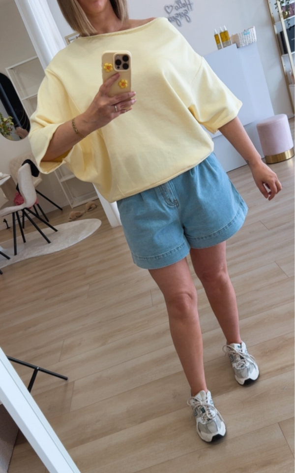 T-shirt pull off shoulder geel