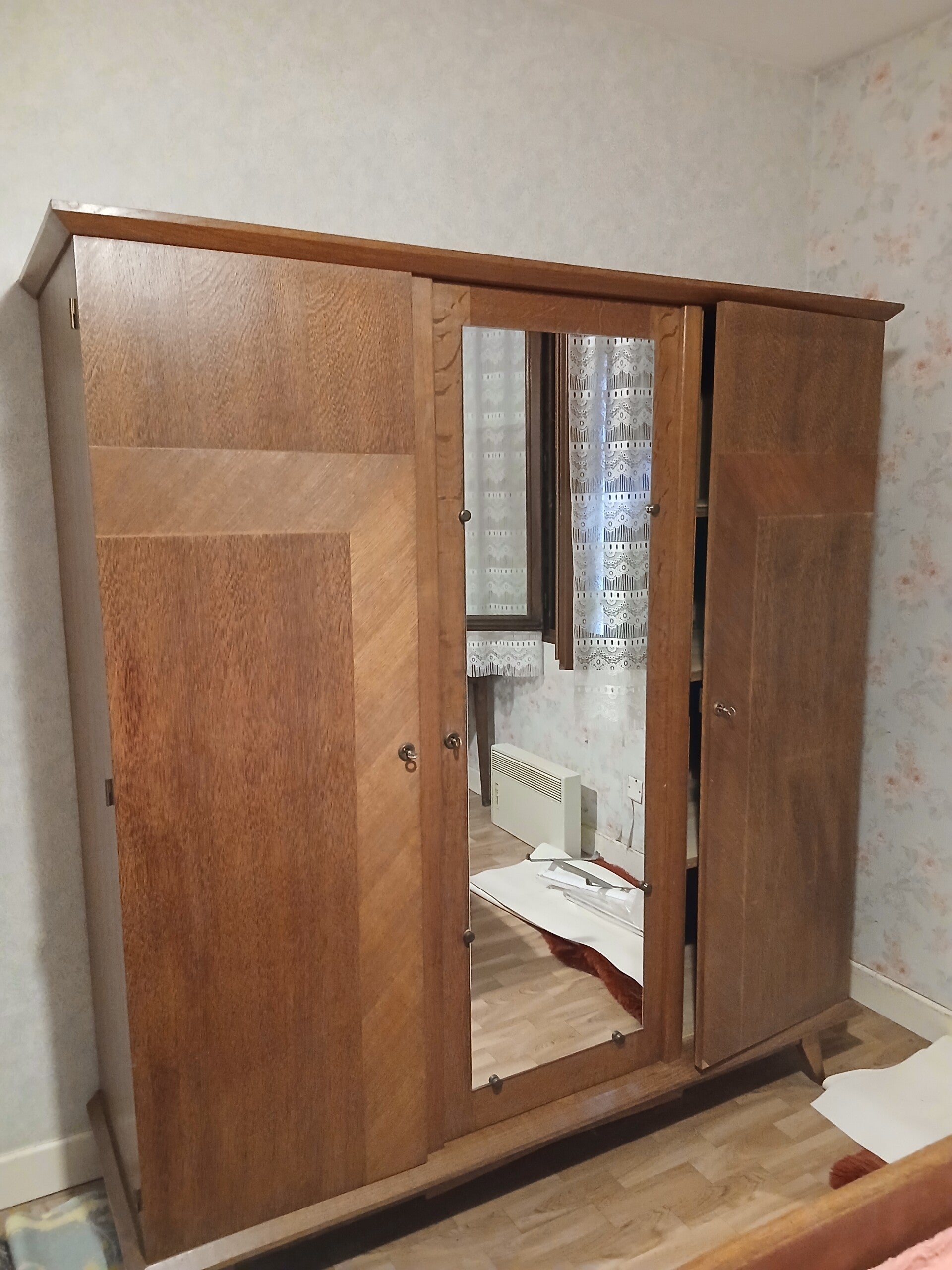 armoire avec plaquage