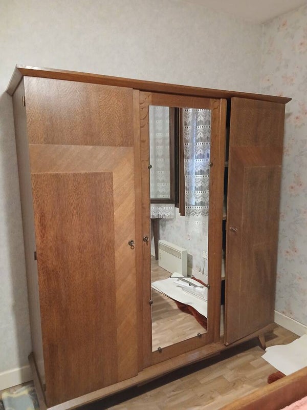 armoire avec plaquage