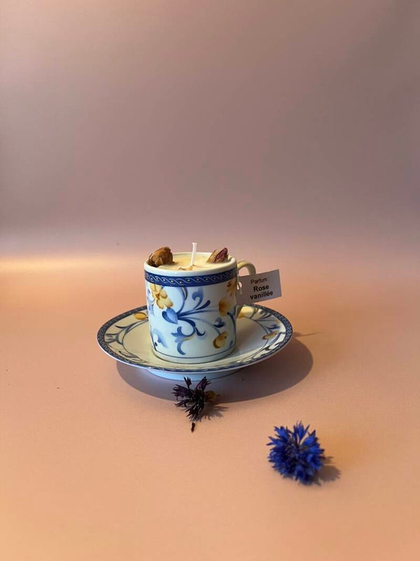 Tasse vintage Parfum rose vanillée
