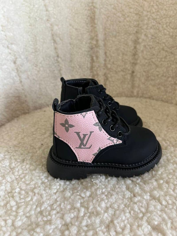 Black Lv Laars Roze