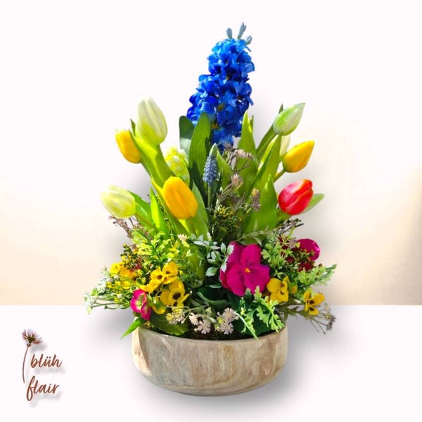 Seidenblumen Arrangement: Tulpen Gesteck in Holzschale - Osterzeit - ⌀32xH46