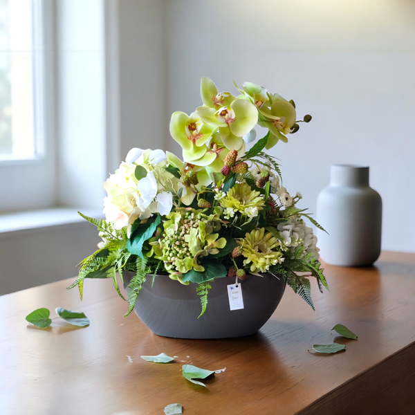 Sommergesteck Seidenblumen: Orchideen in Schale - "Orchideen-Eleganz" - L45xB33xH52