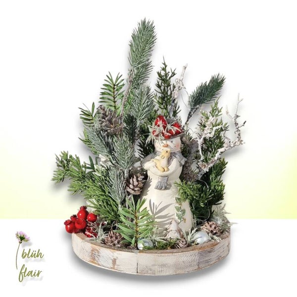 Weihnachtsarrangement: Schneemann auf Tablett - Schneemann im Märchenwald - ⌀24xH31