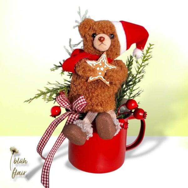 Weihnachtsarrangement: Teddy auf Tasse - Teddys Weihnachtsbecher Nr.1  - ⌀14xH20