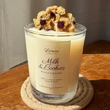 Milch- und Schokoladenkeks-Kerze
