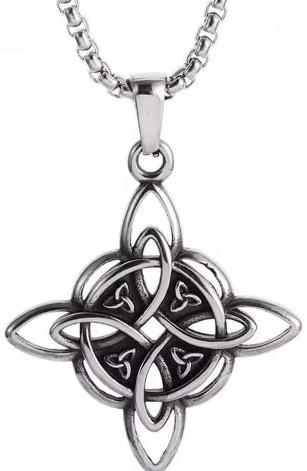WITCH KNOTS PENDANT