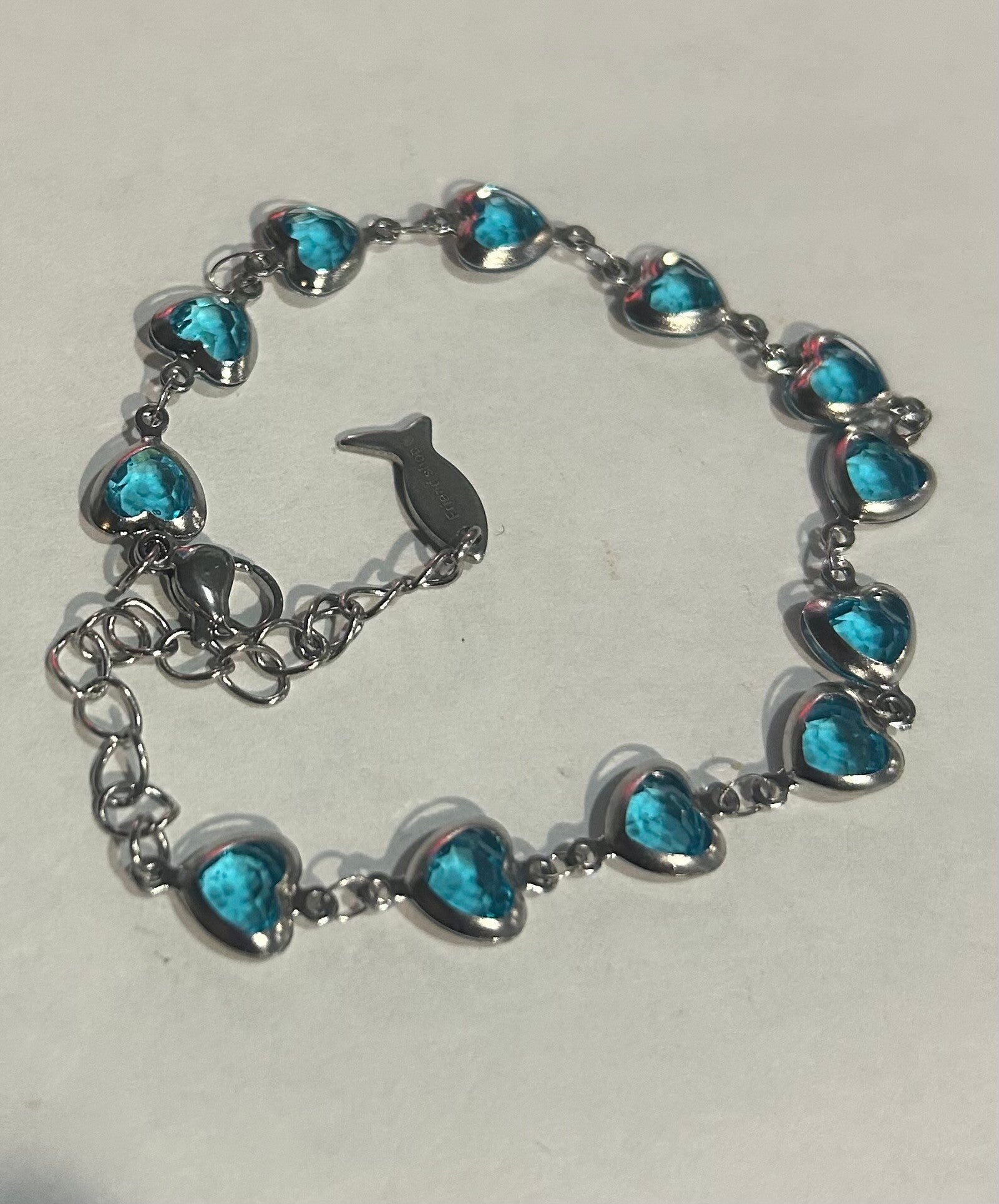 Heart shaped bracelet blue