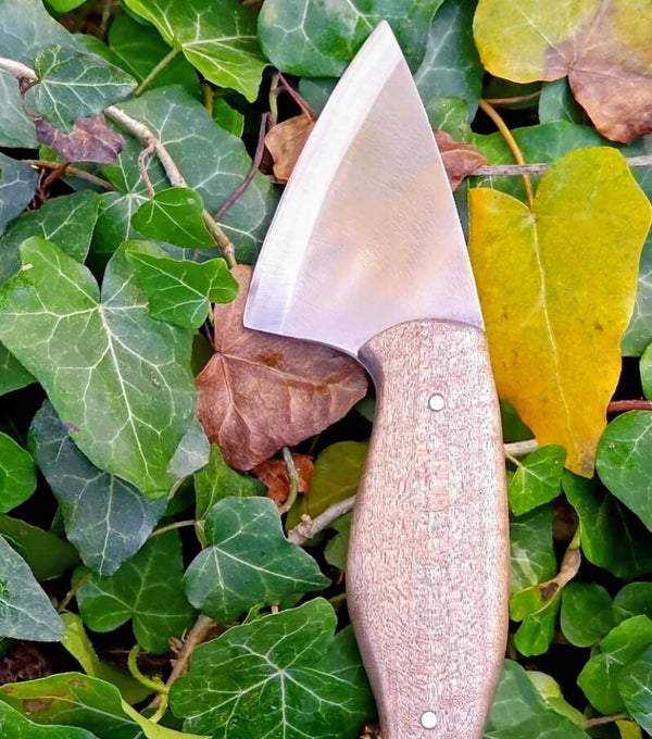 Pennsylvania hand made with spring steel and maple wood.leather sheath