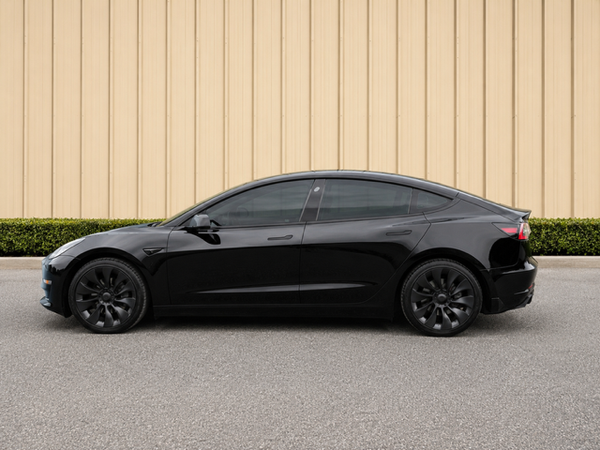 2022 Tesla Model 3 RWD – Black on White – Fully Electric Sedan