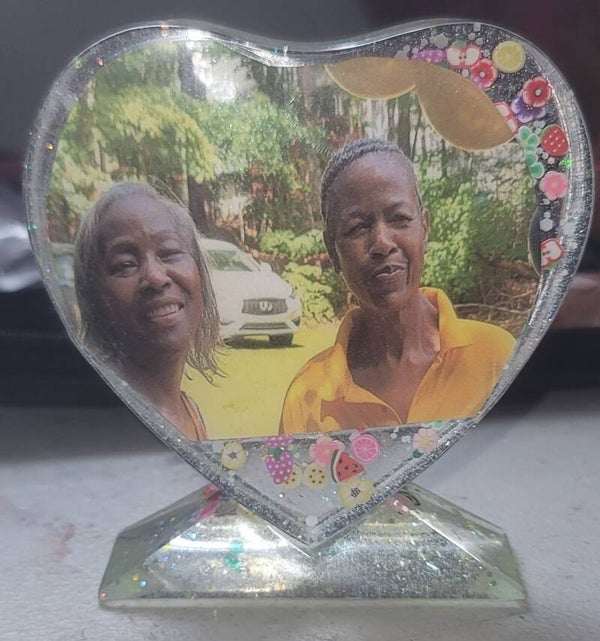 Small Heart Frame w/ stand