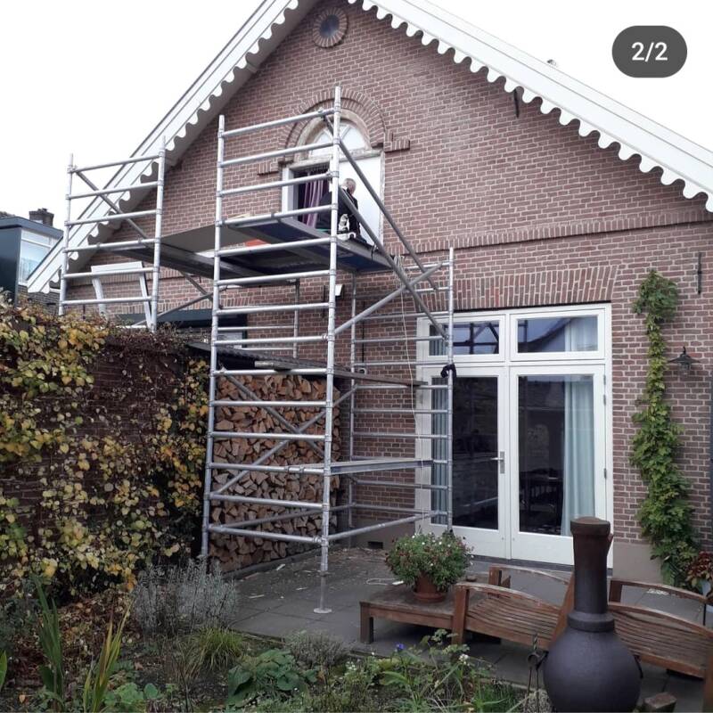 Renovatie van een jaren 30 huis door Klus in Stijl uit Velp. De kozijnen zijn gerestaureerd met behoud van de originele details en voorzien van HR++ glas.