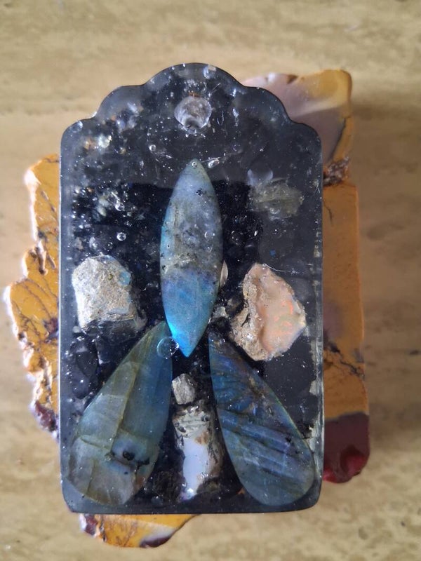 Labradorite & Ethiopian Opal ULTRA (1 of 1)