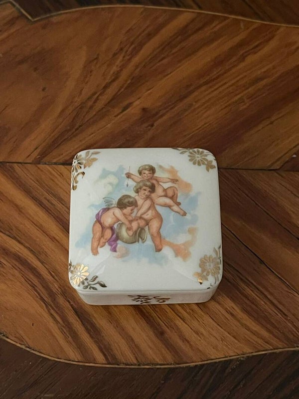 Petite Boîte à Bijoux en Porcelaine de Limoges