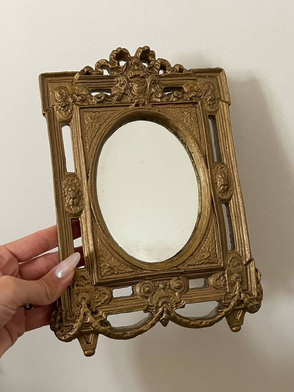 Petit miroir baroque en résine