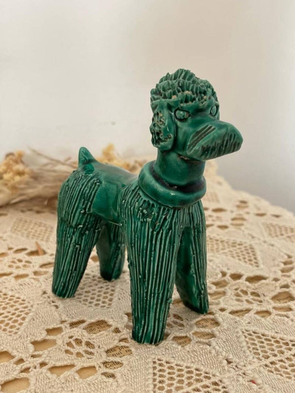 Petit caniche en céramique vert d’eau
