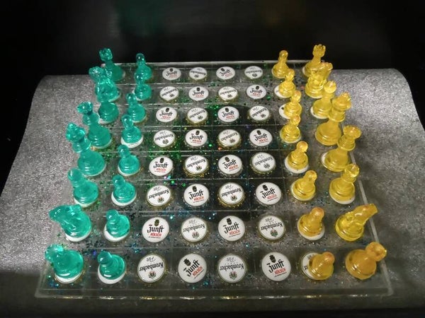 Schachbrett aus Epoxidharz