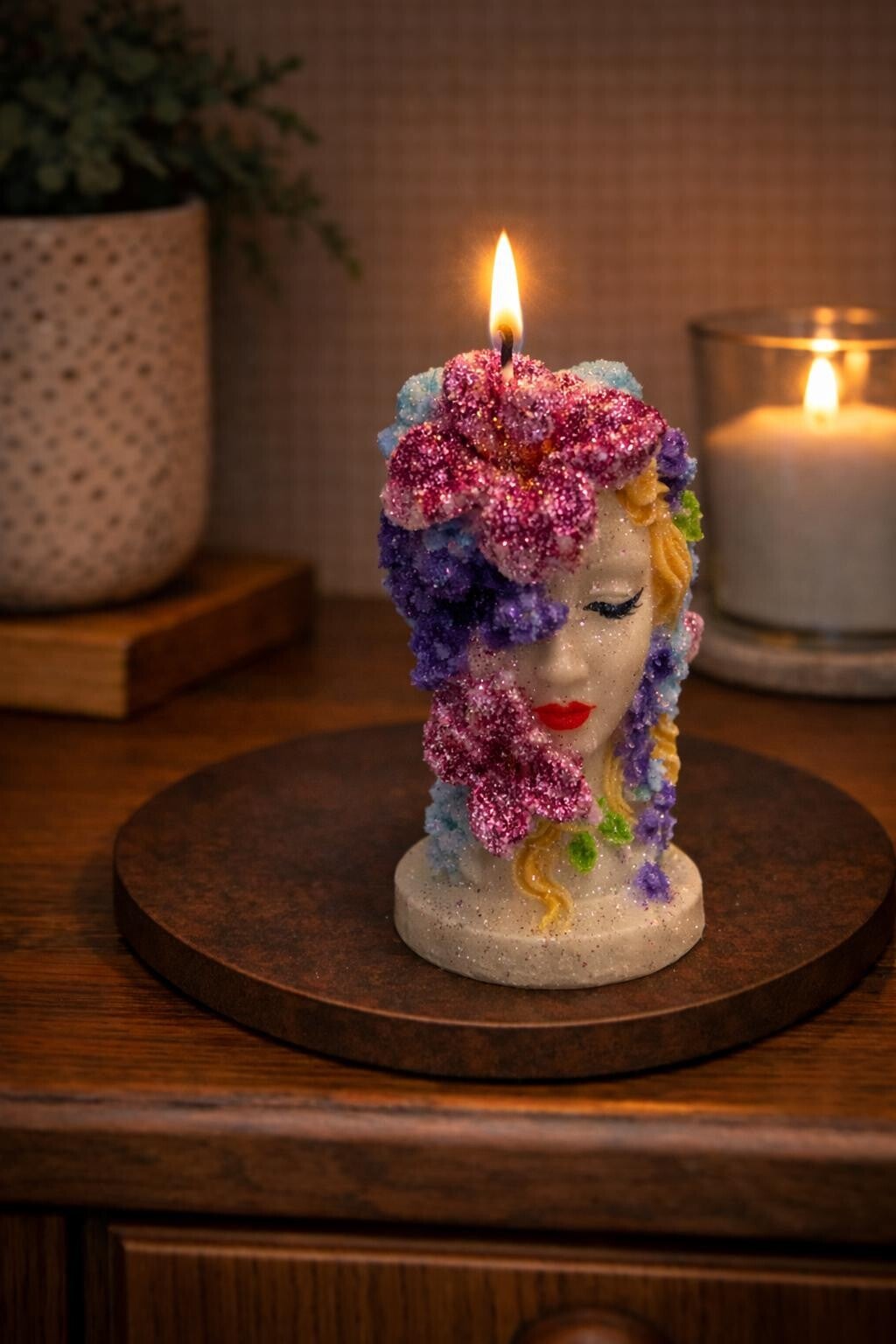 Kerze Frau mit Blumen Blume