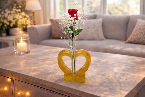 Epoxidharz Blumenhalte mit einem Reagenzglas als Herzform