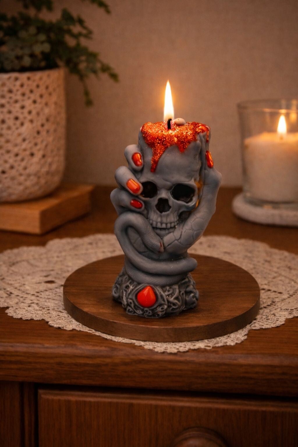 Totenkopf in einer Hand
