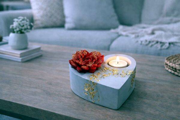 Gesteck Gips Teelichthalter mit Rose