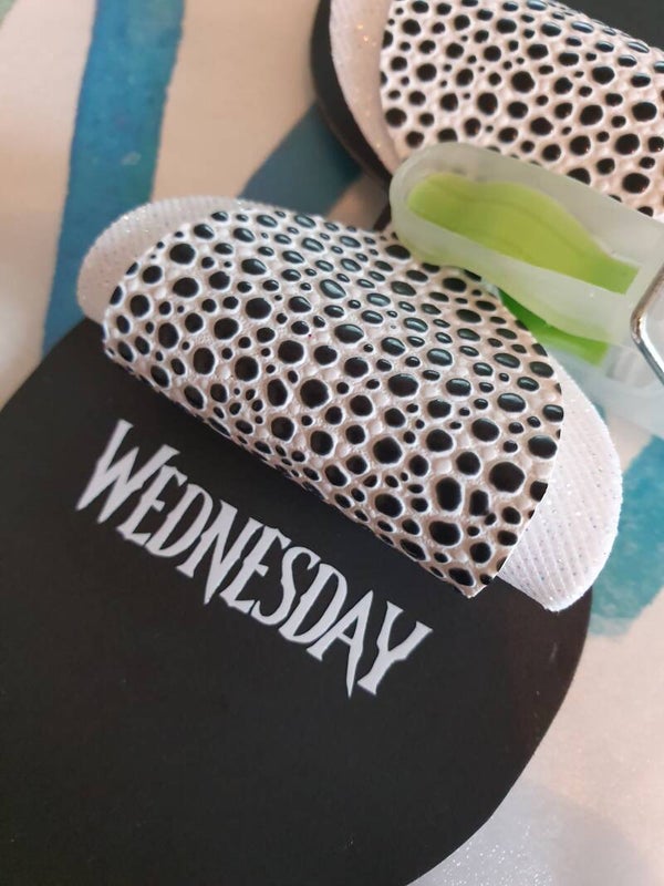 Naamtransfer WEDNESDAY 4,5 cm